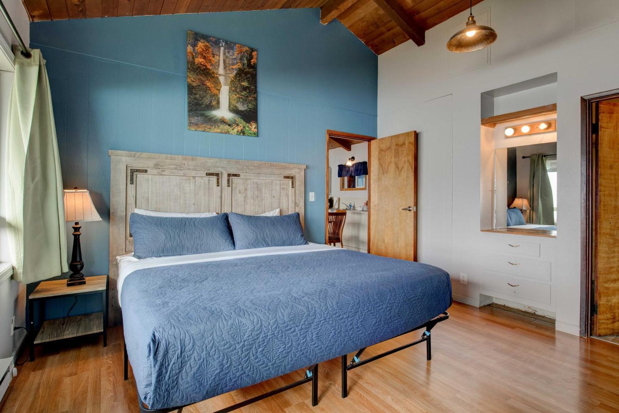 Moolack Shores Inn 2*